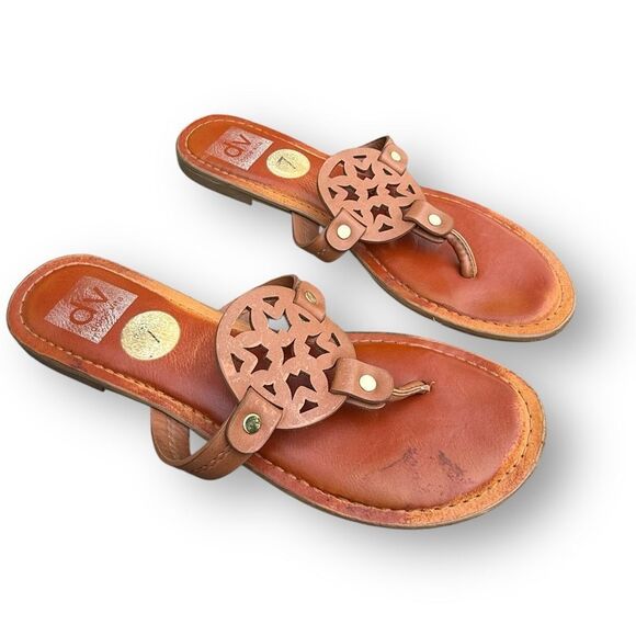 Dolce Vita Women’s Gotie Sandals Size 7 Comfort Leather Distressed boho Flip - Picture 1 of 12